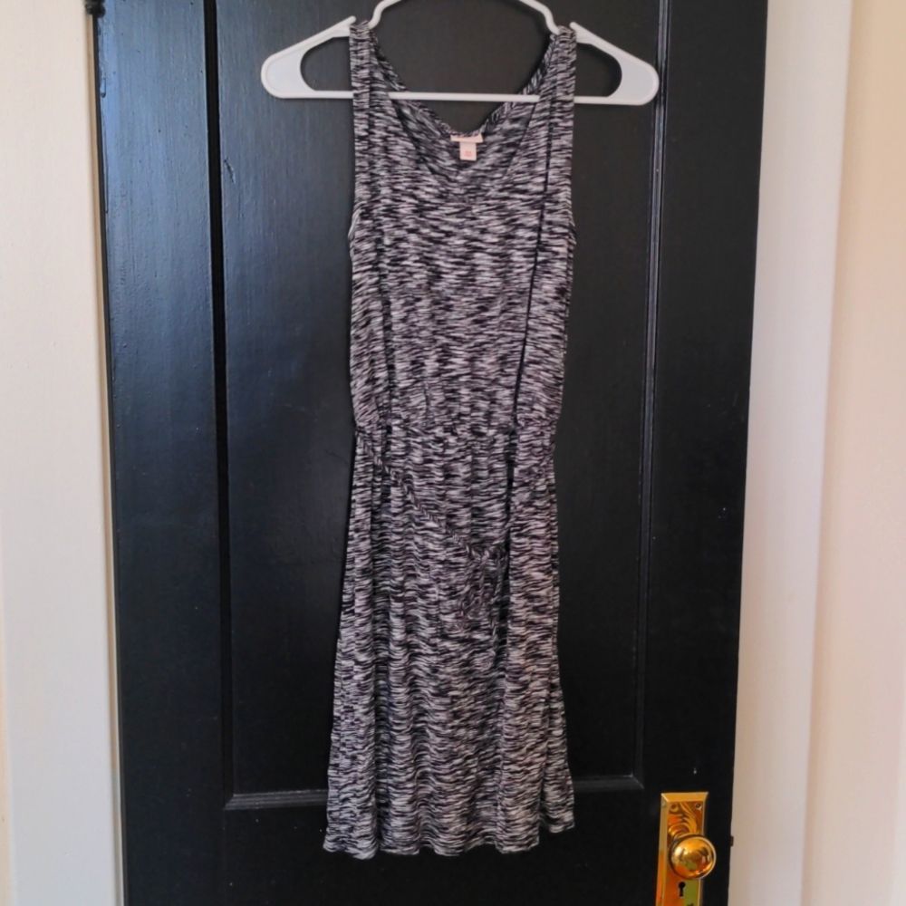 Merina black and white tie dress xs